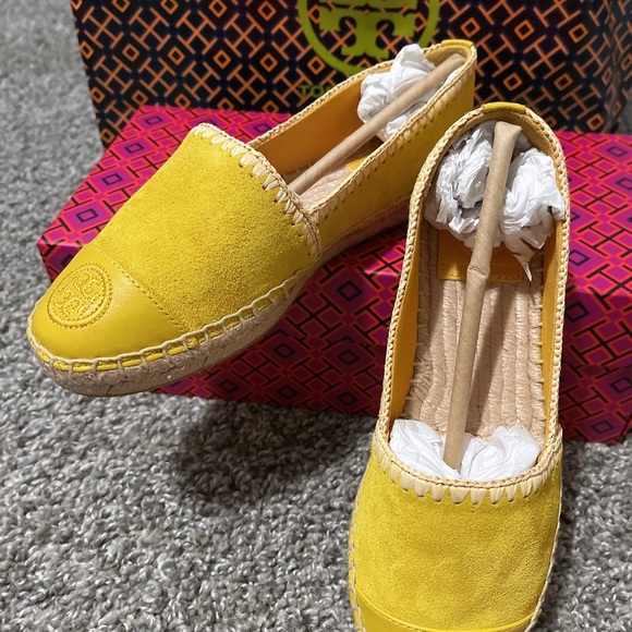 Tory Burch Color Block Flat Espadrille/Golden Crest/Natural 700 - Picture 1 of 5